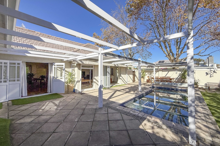 4 Bedroom Property for Sale in Claremont Western Cape